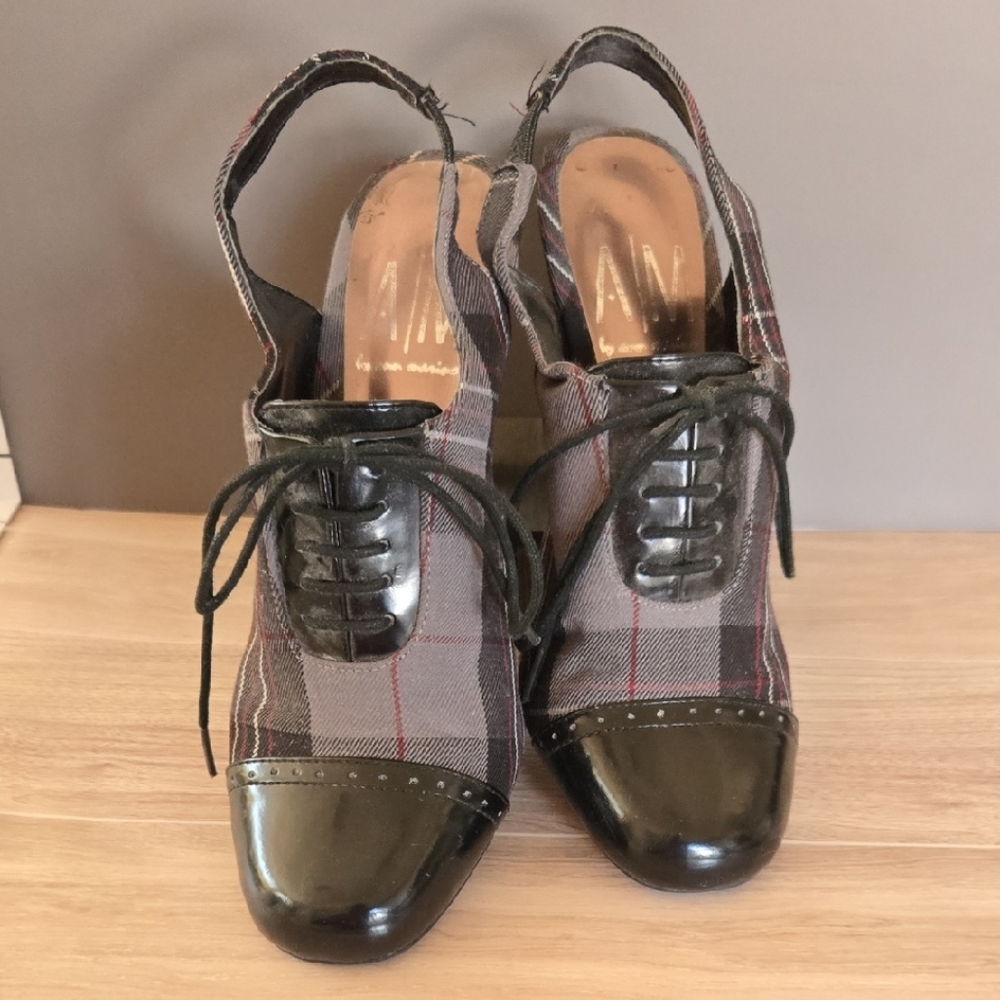 Plaid Women's Shoes with Black Accents